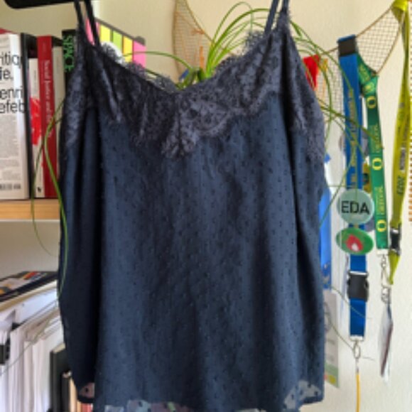 A&F Cami with Lace - Picture 1 of 4